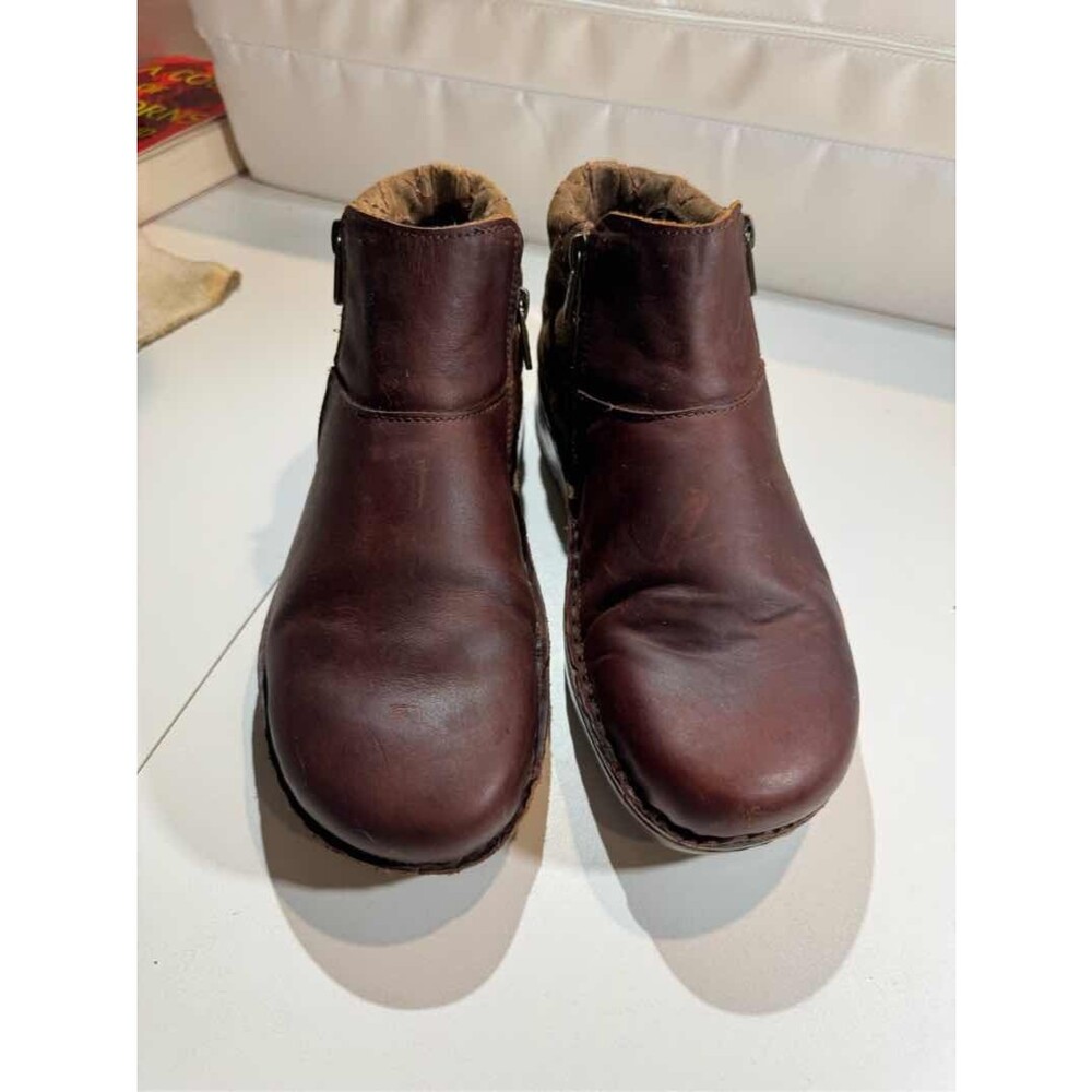 Naot Helm Brown Leather Ankle Booties Side Zip Women's Comfort Shoes Sz 38 Us 8